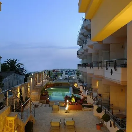 Thea Sto Galazio Νέα Σκιώνη