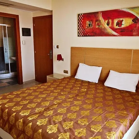 Hotell Thea Sto Galazio Nea Skioni